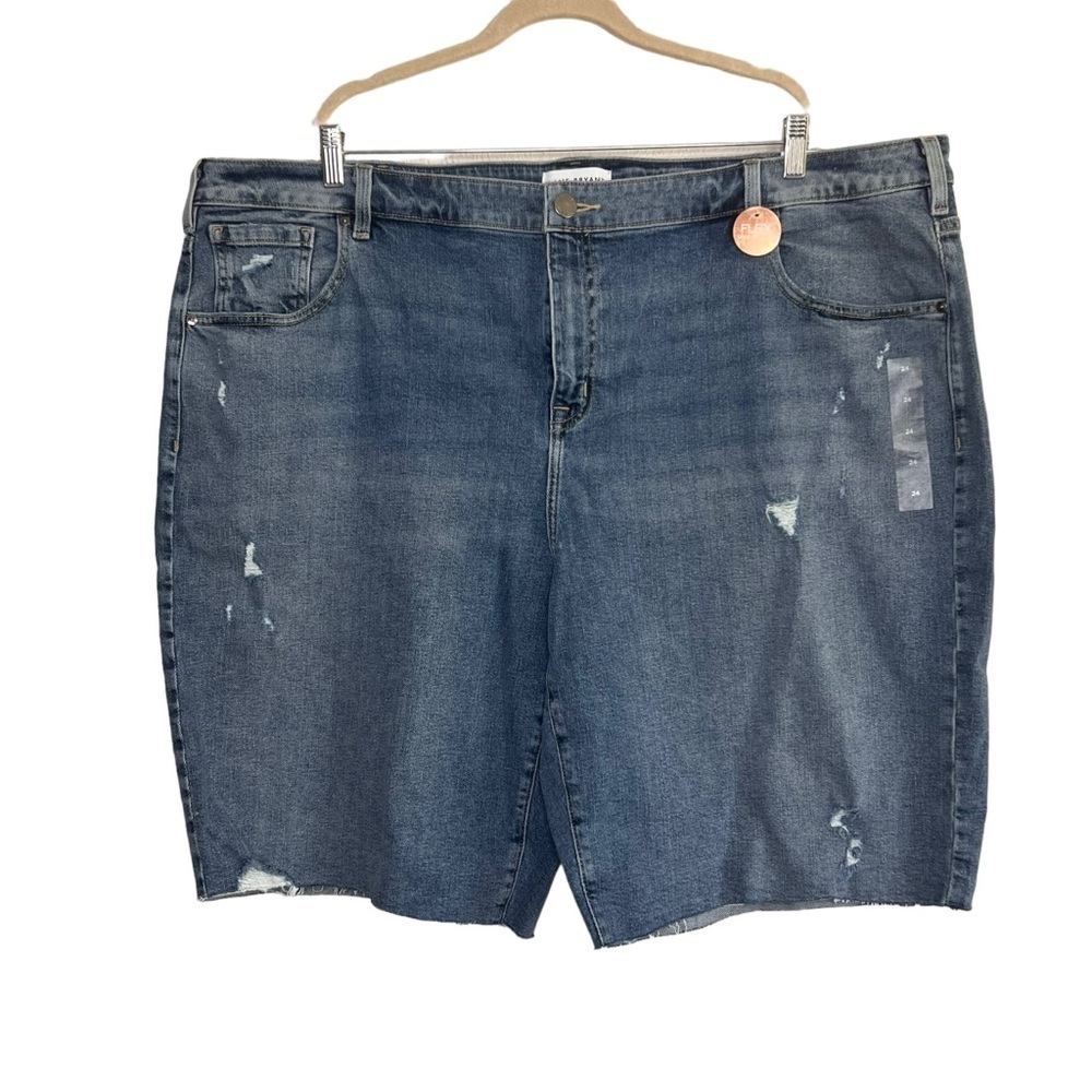 NEW Lane Bryant Mid-Rise Boyfriend Bermuda Denim Shorts Distressed Plus Size 24